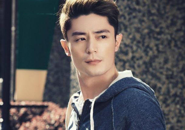 综艺比力容易看清一个明星 杨幂赵丽颖最近翻车 而且被网友吐槽:hth官网入口(图3)
综艺比力容易看清一个明星 杨幂赵丽颖最近翻车 而且被网友吐槽:hth官网入口(图3)