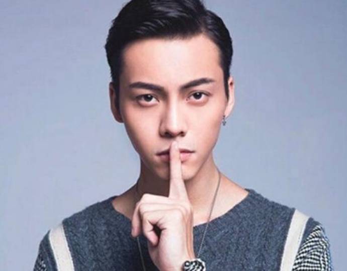 综艺比力容易看清一个明星 杨幂赵丽颖最近翻车 而且被网友吐槽:hth官网入口(图5)
综艺比力容易看清一个明星 杨幂赵丽颖最近翻车 而且被网友吐槽:hth官网入口(图5)