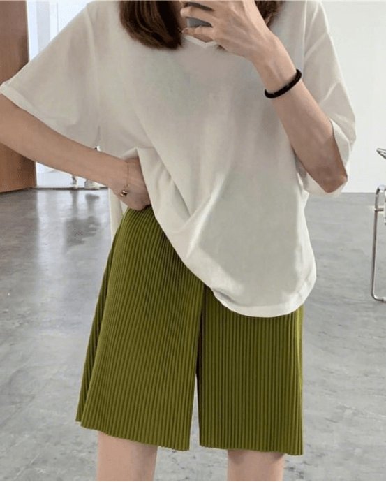 华体会体育hth官方网站|
夏季显瘦穿搭你还在穿牛仔短裤？快看看这款宽松短裤 遮肉又舒服(图8)