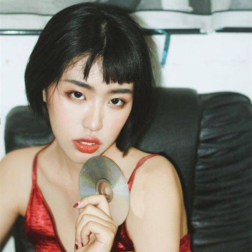 “华体会体育hth官方网站”
春明不觉晓丨2020可爱短发发型 超级无敌减龄显嫩(图9) “华体会体育hth官方网站”
春明不觉晓丨2020可爱短发发型 超级无敌减龄显嫩(图9)