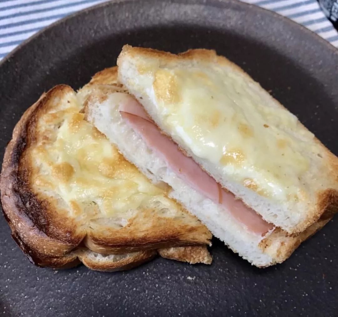 hth官网入口:趁年轻干大事! 《建军大业》28岁释小龙饰演28岁聂荣臻(图3) hth官网入口