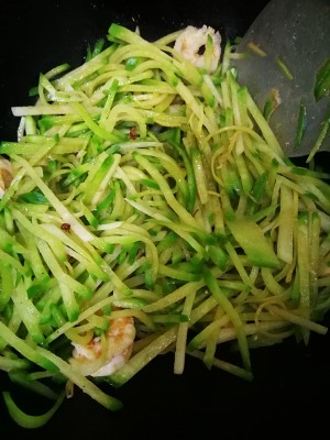 跑男维也纳大合影,鹿晗站C位,baby昆凌比美“华体会体育hth官方网站”(图3) hth官网入口