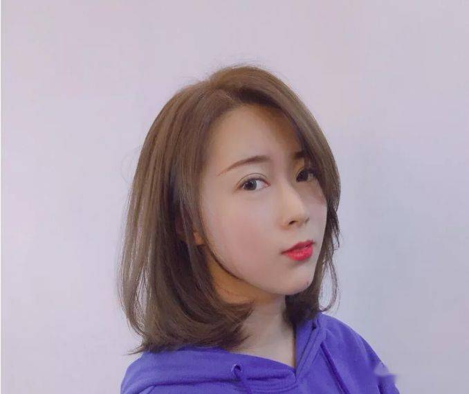 “华体会体育hth官方网站”
你的发型已过时 “齐下巴烫” 让你2020变美变时髦(图25)