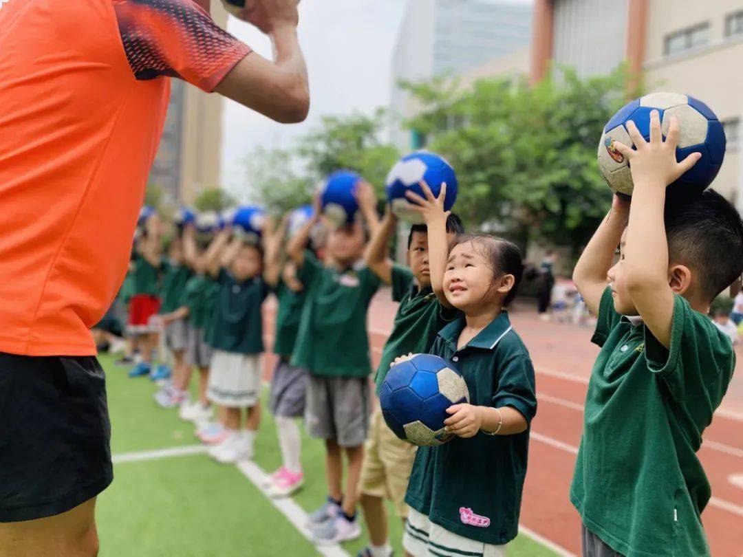 
小球星足球班正式开课啦！_华体会体育hth官方网站(图3)